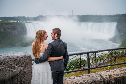 Niagara Falls elopement