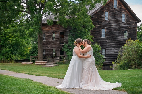 balls falls barn wedding 