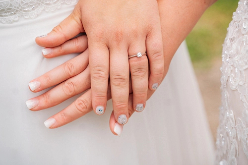  wedding day holding hands