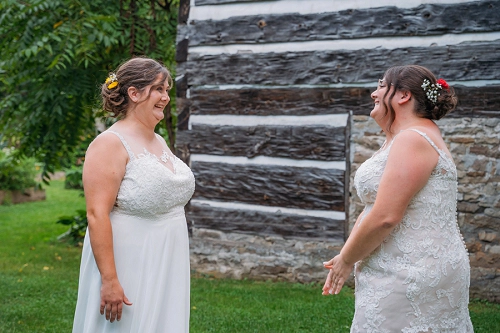 brides reactions to seeing each other for first time 