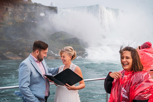 niagara falls elopement on hornblower 