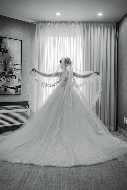 white oaks wedding bridal portrait in hotel room 